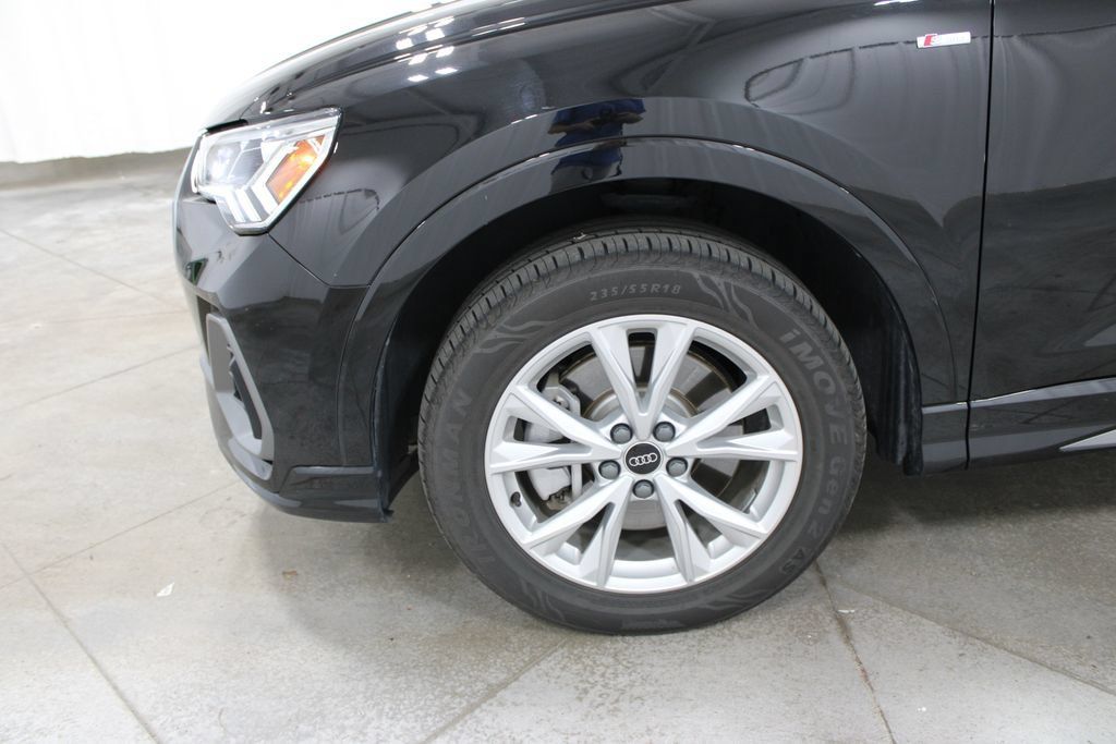 Used 2025 Audi Q3 2.0T Premium AWD/4WD image 38