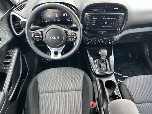 Used 2023 Kia Soul LX FWD image 18