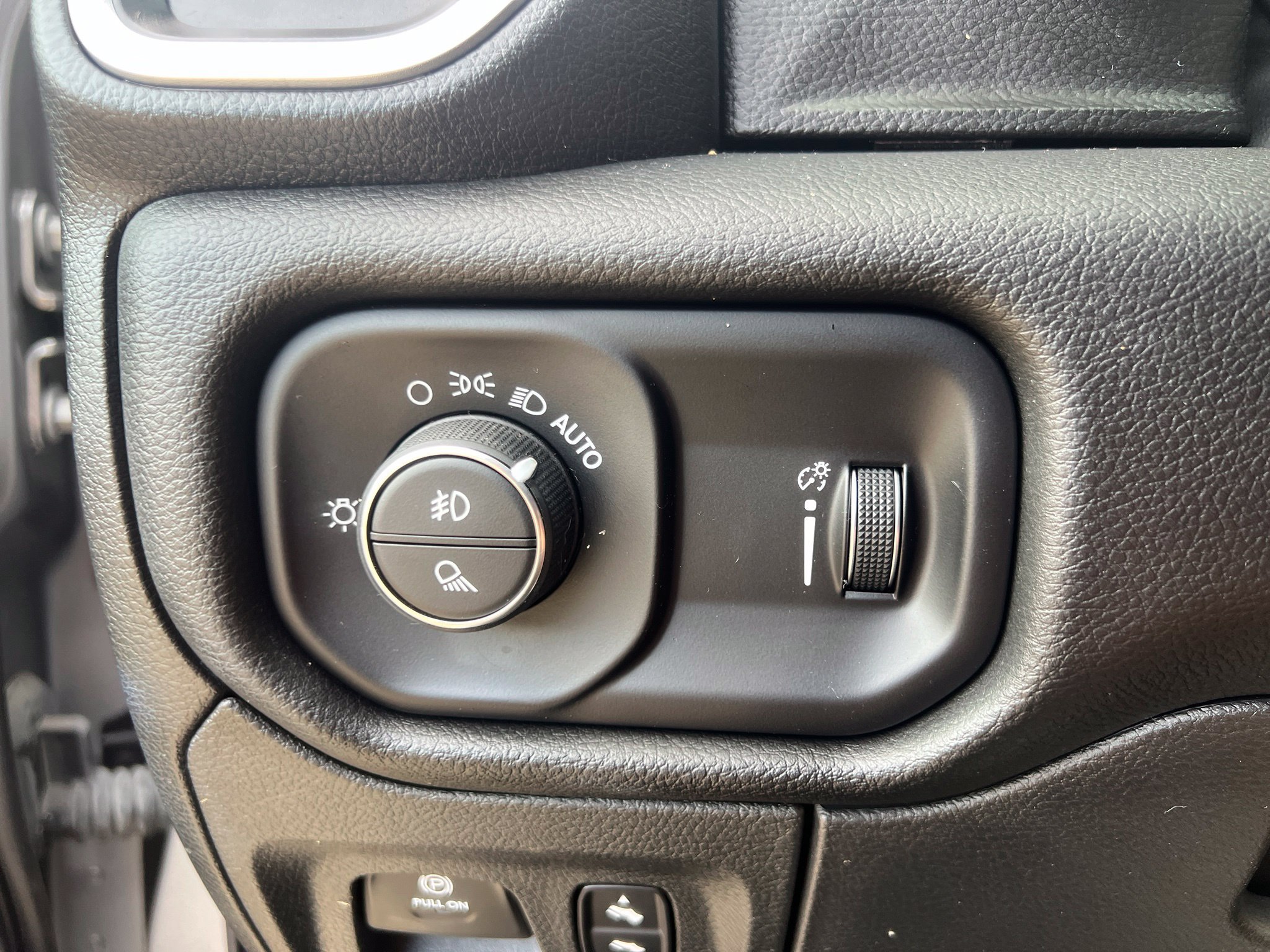 Used 2023 RAM 1500 Big Horn AWD/4WD image 20