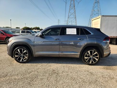 Used 2025 Volkswagen Atlas Cross Sport SEL Premium R-Line AWD/4WD image 4