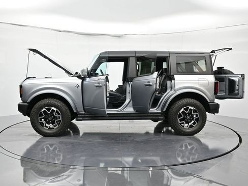 Used 2023 Ford Bronco Outer Banks image 45