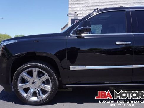 Used 2018 Cadillac Escalade Premium Luxury AWD/4WD image 49