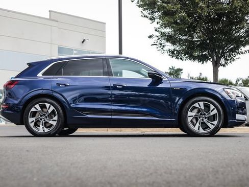 Used 2022 Audi e-tron Premium Plus AWD/4WD image 15