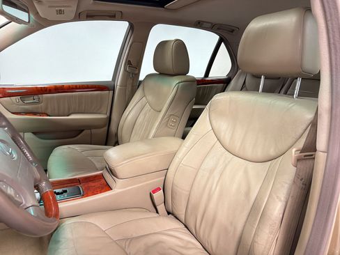 Used 2002 Lexus LS 430 RWD image 20