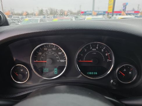 Used 2011 Jeep Wrangler Unlimited Sport image 15