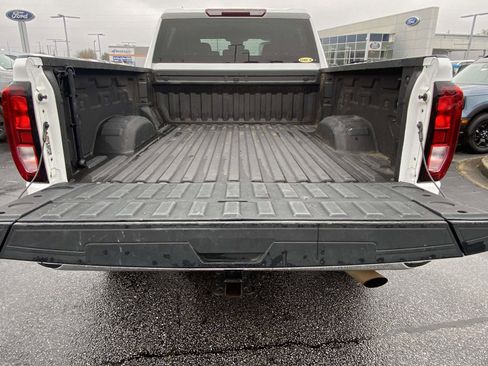 Used 2024 GMC Sierra 2500 Pro w/ Convenience Package image 8