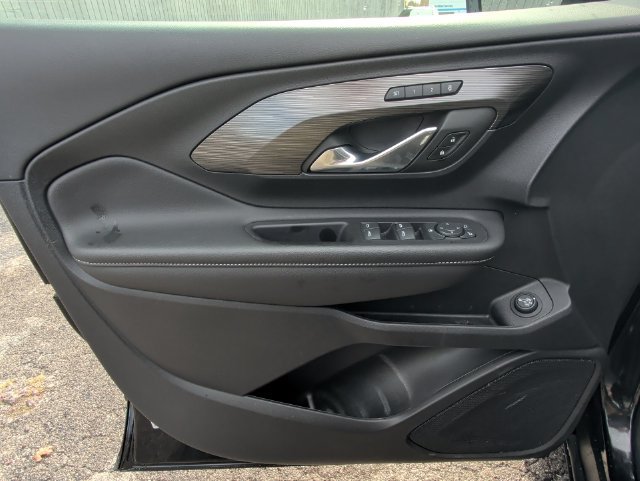 Used 2023 GMC Terrain SLT w/ LPO, Floor Liner Package FWD image 30