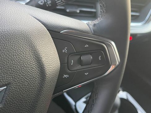 Used 2025 Chevrolet Trax LT w/ LT Convenience Package image 20