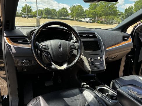 Used 2019 Lincoln MKC Reserve w/ MKC Climate Package FWD image 27