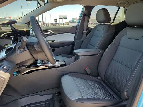 New 2026 Chevrolet Trax LT w/ LT Convenience Package image 19