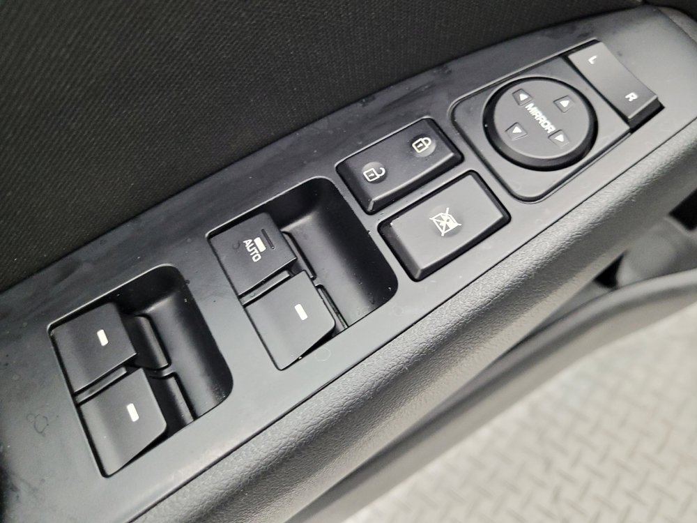 Used 2018 Hyundai Elantra Value Edition FWD image 33