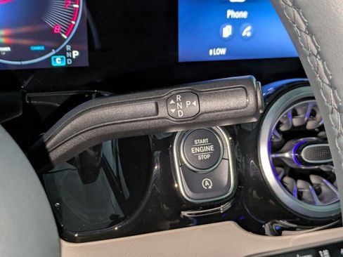 Certified 2025 Mercedes-Benz GLA 250 4MATIC image 12