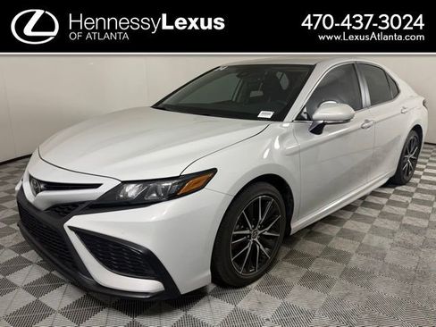 Used 2024 Toyota Camry SE w/ Convenience Package image 1