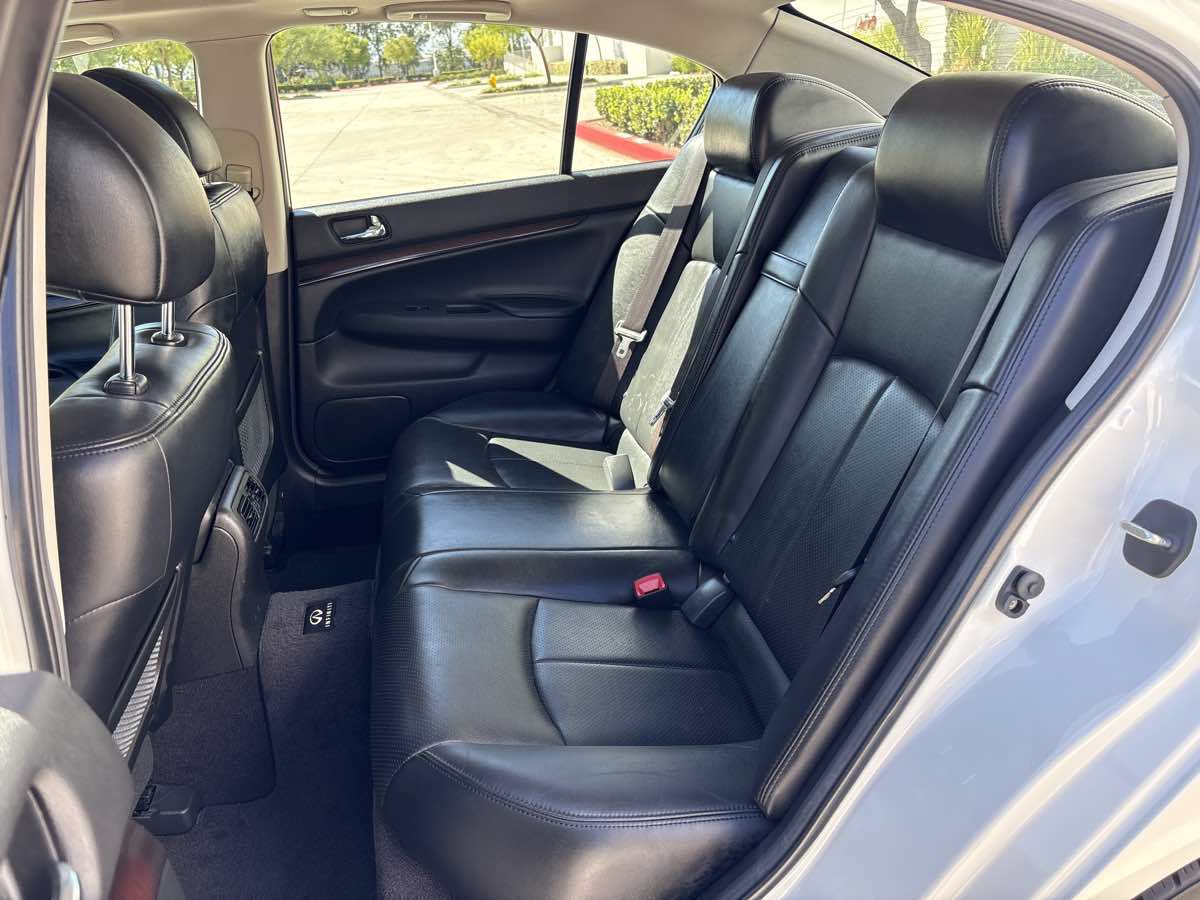 Used 2012 INFINITI G37 Journey w/ Premium Pkg RWD image 12