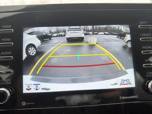 Used 2023 Toyota Camry SE image 8