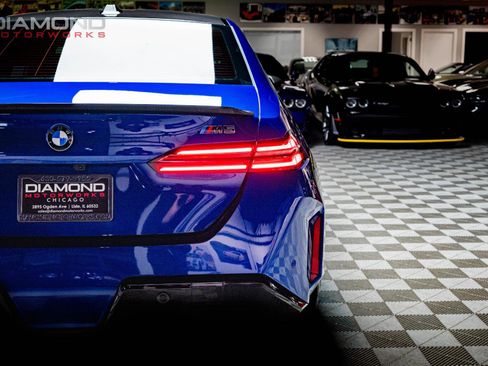 Used 2025 BMW M5 w/ Carbon Package image 73