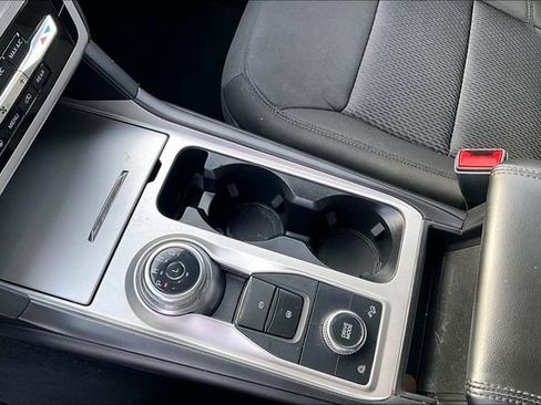 Used 2023 Ford Explorer XLT image 19