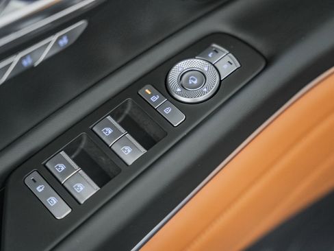 Used 2025 Genesis GV80 2.5T Prestige image 48