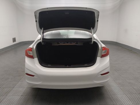 Used 2017 Chevrolet Cruze LS FWD image 29