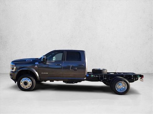 New 2026 RAM 4500 4x4 Crew Cab DRW image 8