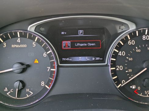 Used 2020 Nissan Pathfinder SV image 27