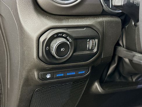 Used 2023 Jeep Wrangler Unlimited Rubicon 4xe image 17