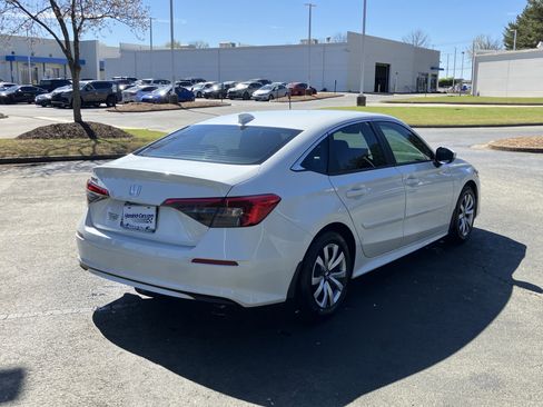 Used 2024 Honda Civic LX image 10