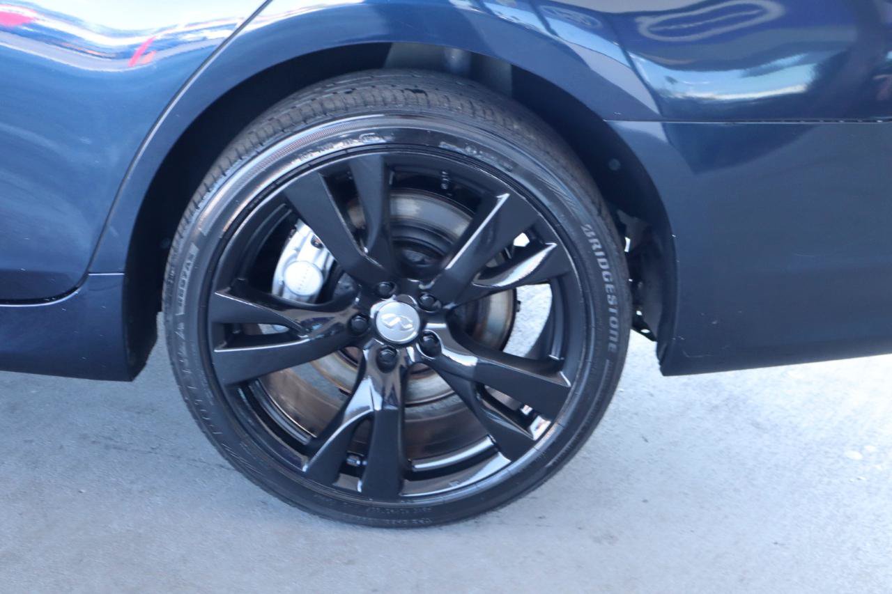 Used 2017 INFINITI Q70 L 3.7 AWD/4WD image 11