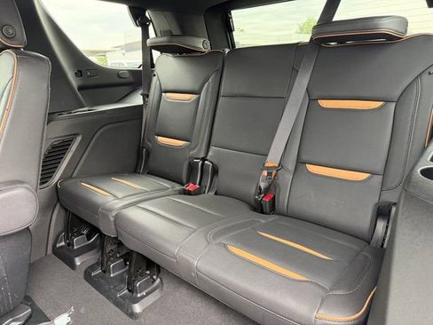 Used 2023 GMC Yukon AT4 AWD/4WD image 10