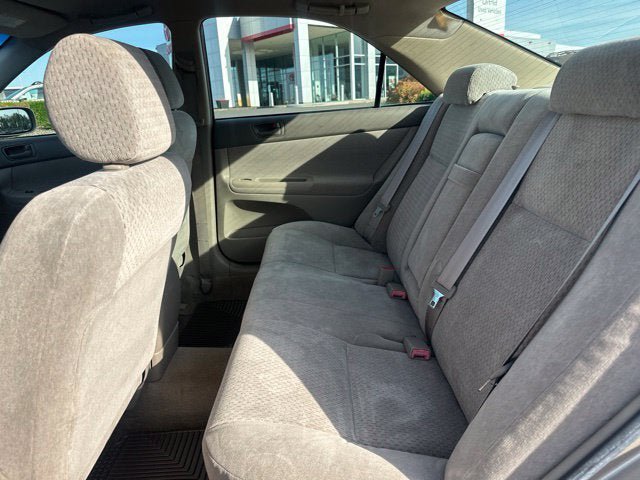 Used 2003 Toyota Camry LE w/ Preferred Accessory Pkg FWD image 11