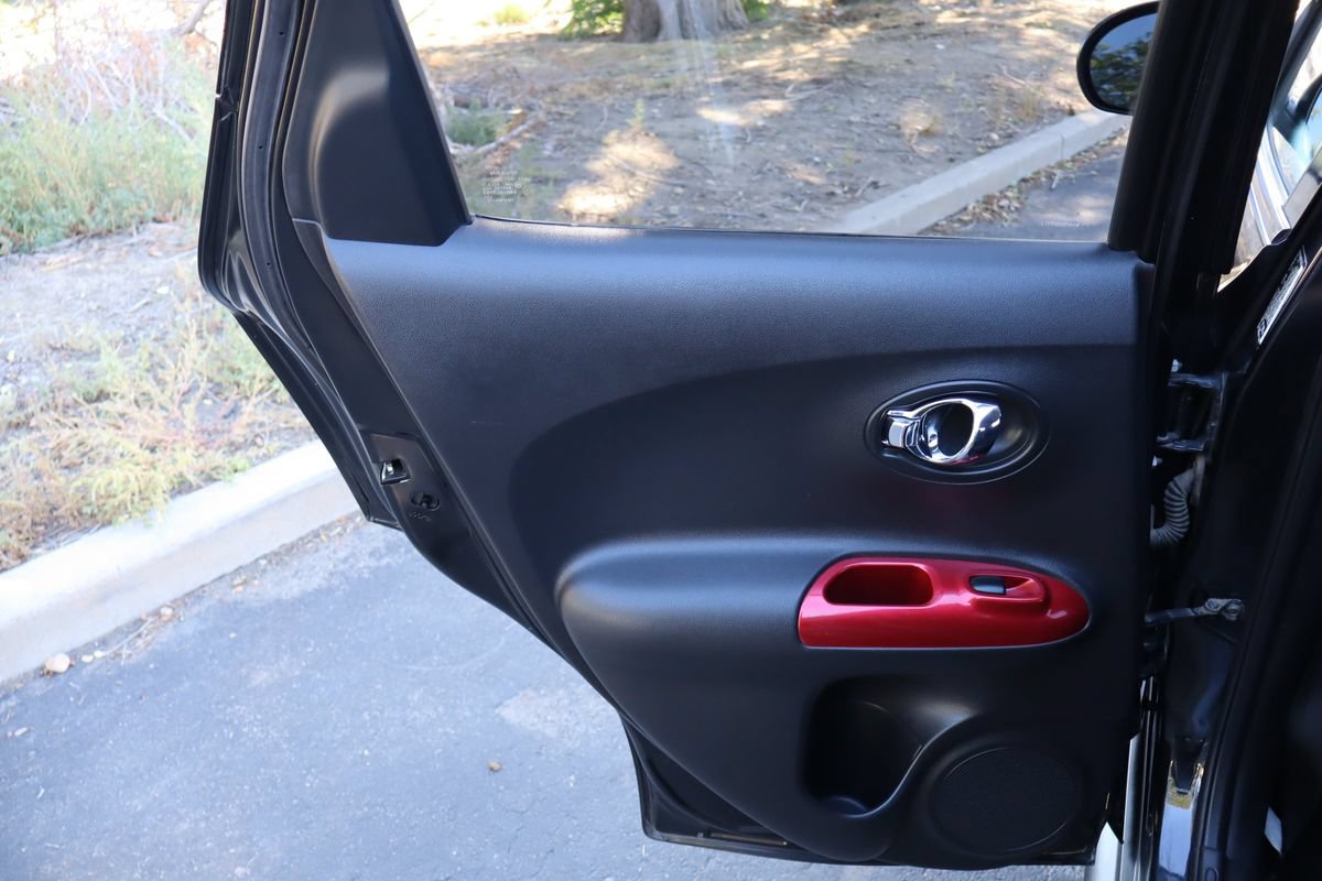 Used 2012 Nissan Juke SV AWD/4WD image 24