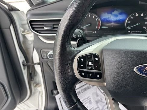 Used 2021 Ford Explorer XLT w/ XLT Sport Appearance Package image 17