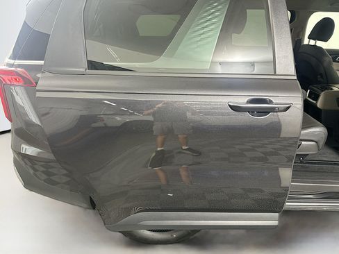 Used 2026 Kia Carnival FWD image 31