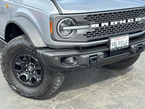 Certified 2022 Ford Bronco Badlands w/ Sasquatch Package image 3