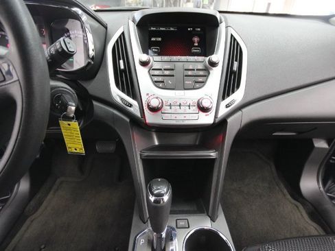 Used 2017 GMC Terrain SLE image 17