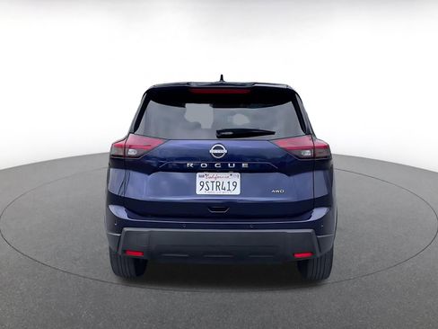 Used 2025 Nissan Rogue SV image 12