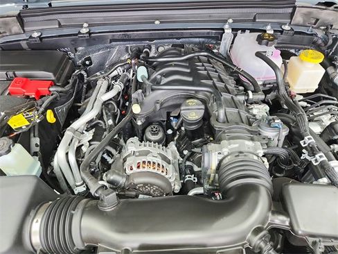 New 2026 Jeep Gladiator Rubicon w/ Steel Bumper Group image 17