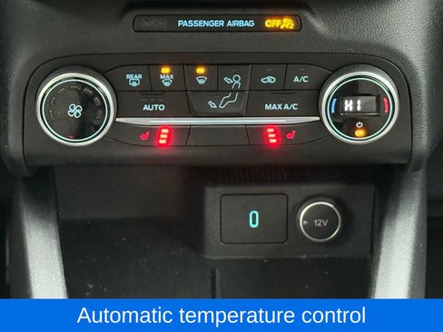 Used 2020 Ford Escape SE image 23