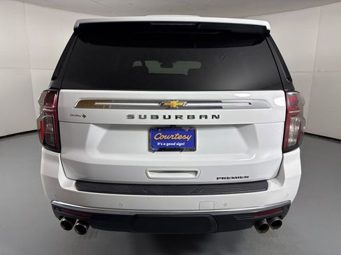 Used 2023 Chevrolet Suburban Premier image 7