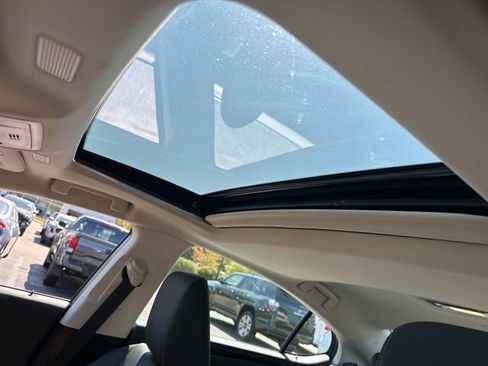 Used 2024 Lexus ES 300h w/ Premium Package image 18