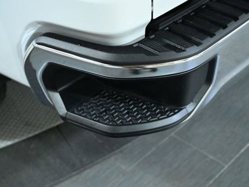 Used 2025 Chevrolet Silverado 2500 LT w/ Convenience Package image 18