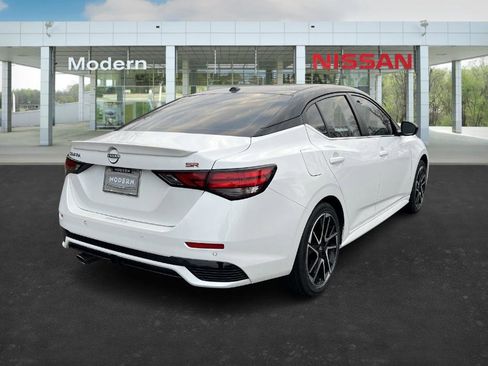 New 2025 Nissan Sentra SR image 5