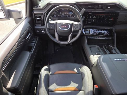 Used 2024 GMC Sierra 2500 AT4 w/ AT4 Premium Plus Package image 36