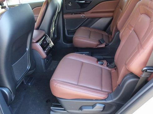 New 2026 Lincoln Aviator Reserve image 13