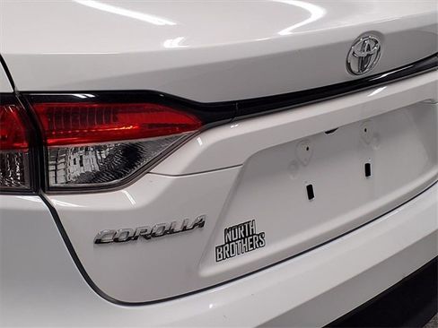 Used 2023 Toyota Corolla LE image 22