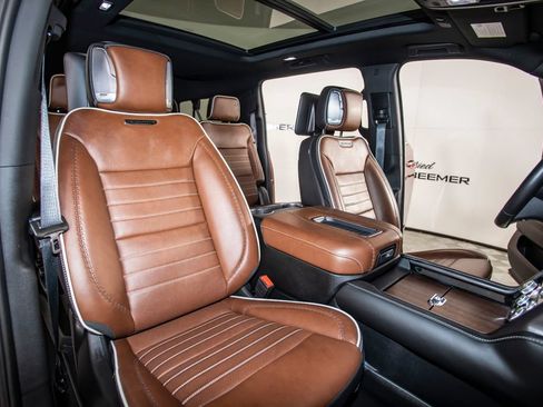 Used 2024 GMC Yukon XL Denali Ultimate w/ LPO, Floor Liner Package AWD/4WD image 20