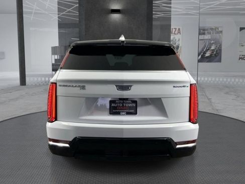 Used 2025 Cadillac Escalade IQ Luxury 2 AWD/4WD image 6