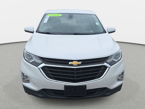 Used 2018 Chevrolet Equinox LT FWD image 2
