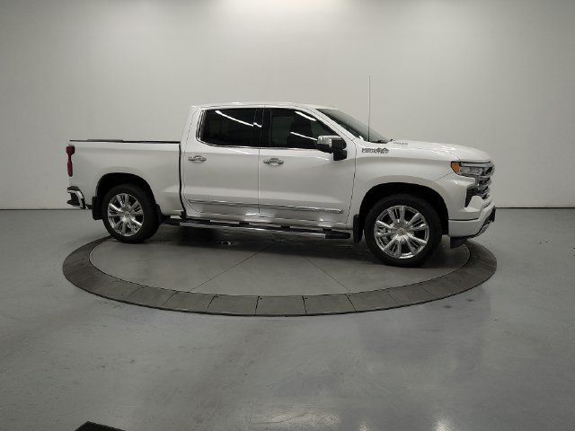 Used 2024 Chevrolet Silverado 1500 High Country w/ High Country Premium Package AWD/4WD image 17