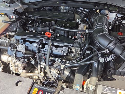 Used 2024 Hyundai Kona Limited FWD image 10